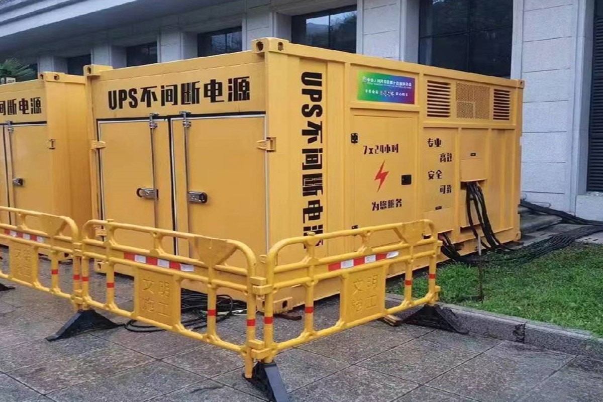 岑溪发电机租赁施工现场